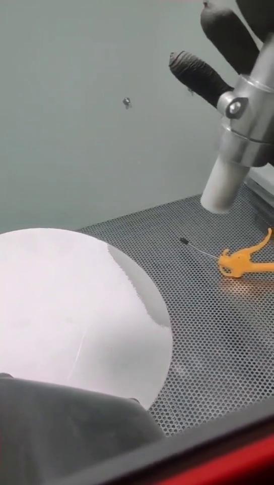 加壓式噴砂機(jī)工作視頻